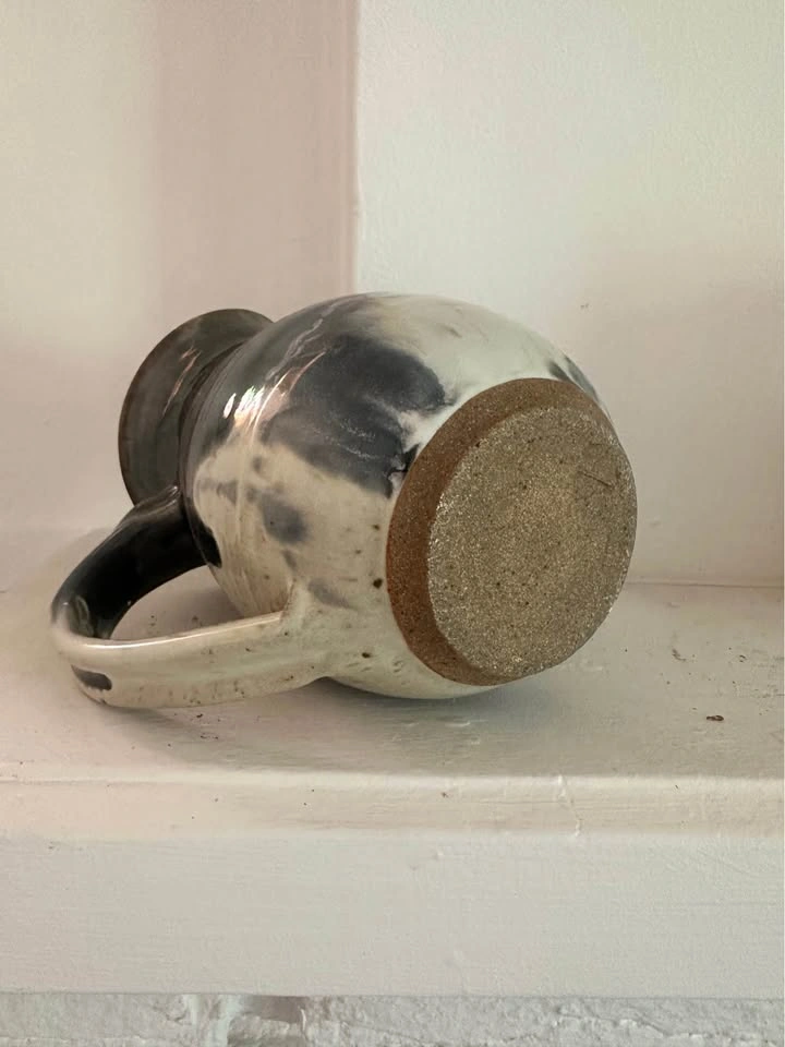 Clay Water Jug - photo 3