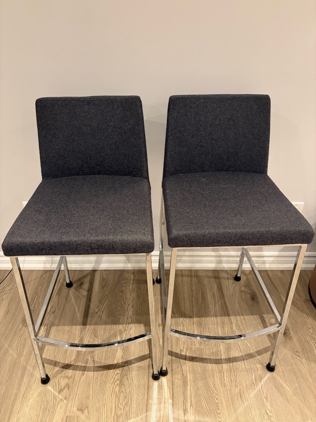 2x grey bar chairs like new - photo 3