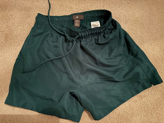 H&M green swim shorts small size men’s