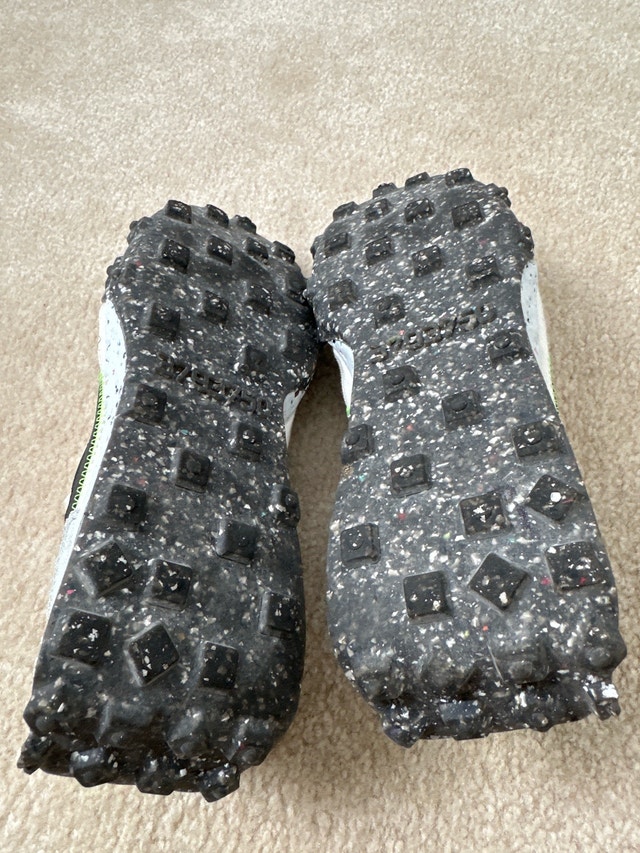 Women’s Nike Shoes US7.5 - photo 5