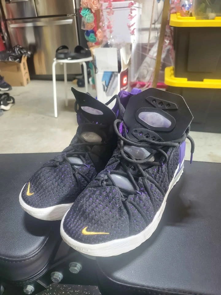 Nike LeBron 18 Basketball Shoes - photo 4