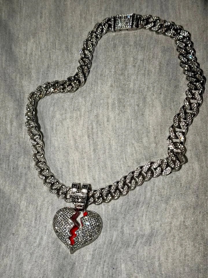 Men’s Iced Out Cuban Link Chain with Broken Heart Pendant – New