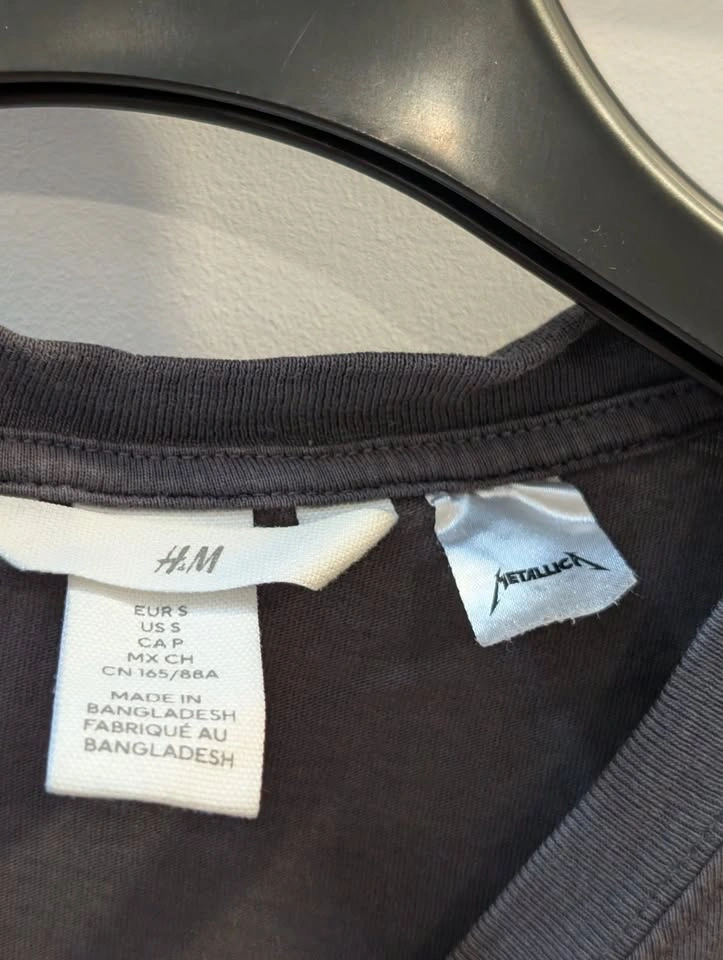 H&M Metallica Grey Band Tshirt Women's Size Small - photo 3