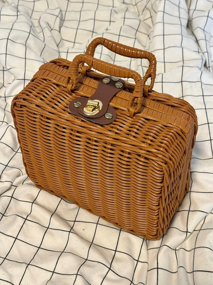 New Vintage Wicker Basket Handbag