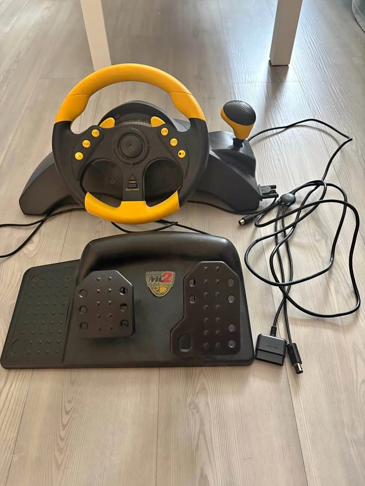 Mad Catz MC2 Steering Wheel Racing PS2