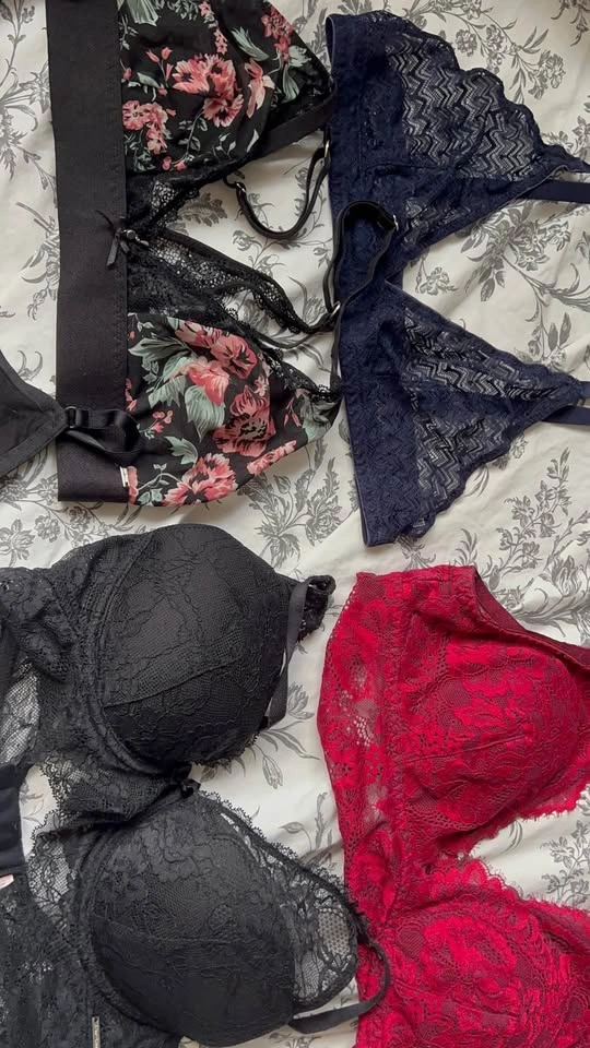 Bralettes and bras - photo 2