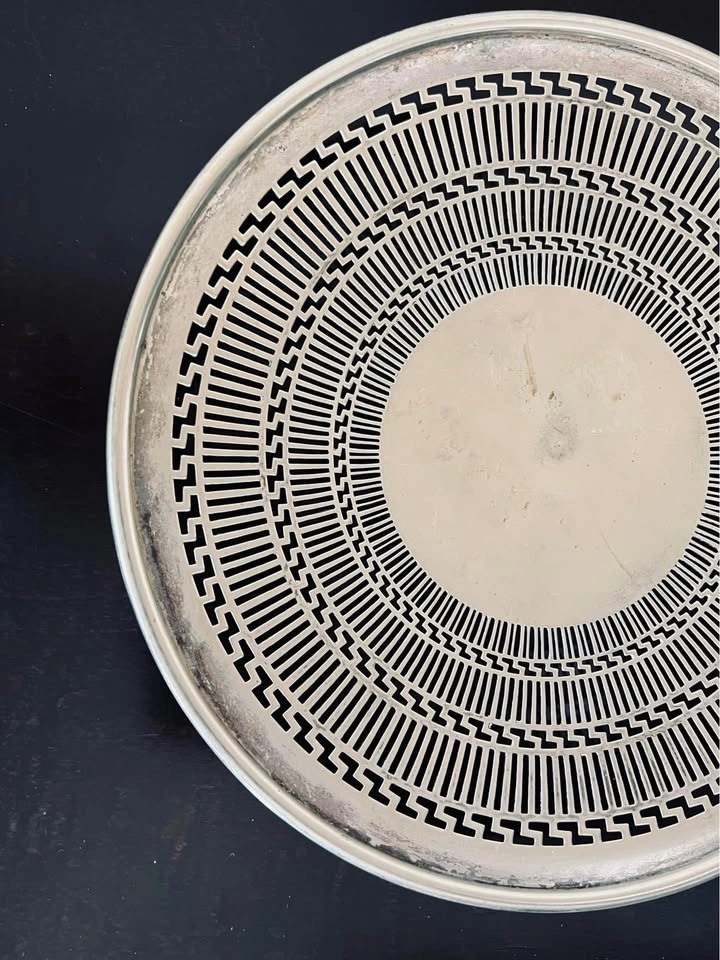 Vintage W.M.Mounts E.P.N.S. Silver-plated Round Footed Tray - photo 5