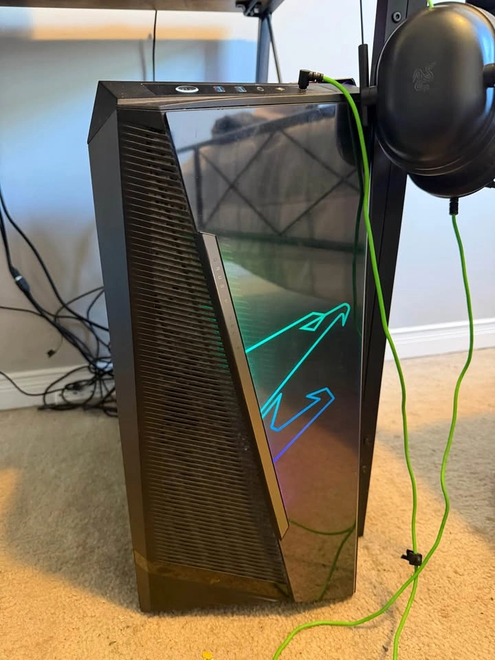 Gigabyte AORUS Model X 12th gen gaming pc setup - photo 2