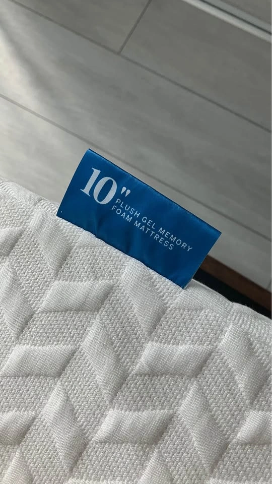 Queen mattress - photo 3