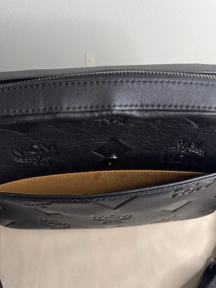 Authentic MCM Eren Maxi Monogram Leather Messenger Bag - photo 5