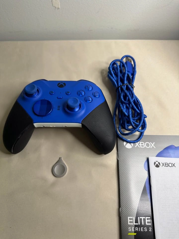 Xbox Elite Wireless Controller Series 1 – Blue – Open Box - photo 2