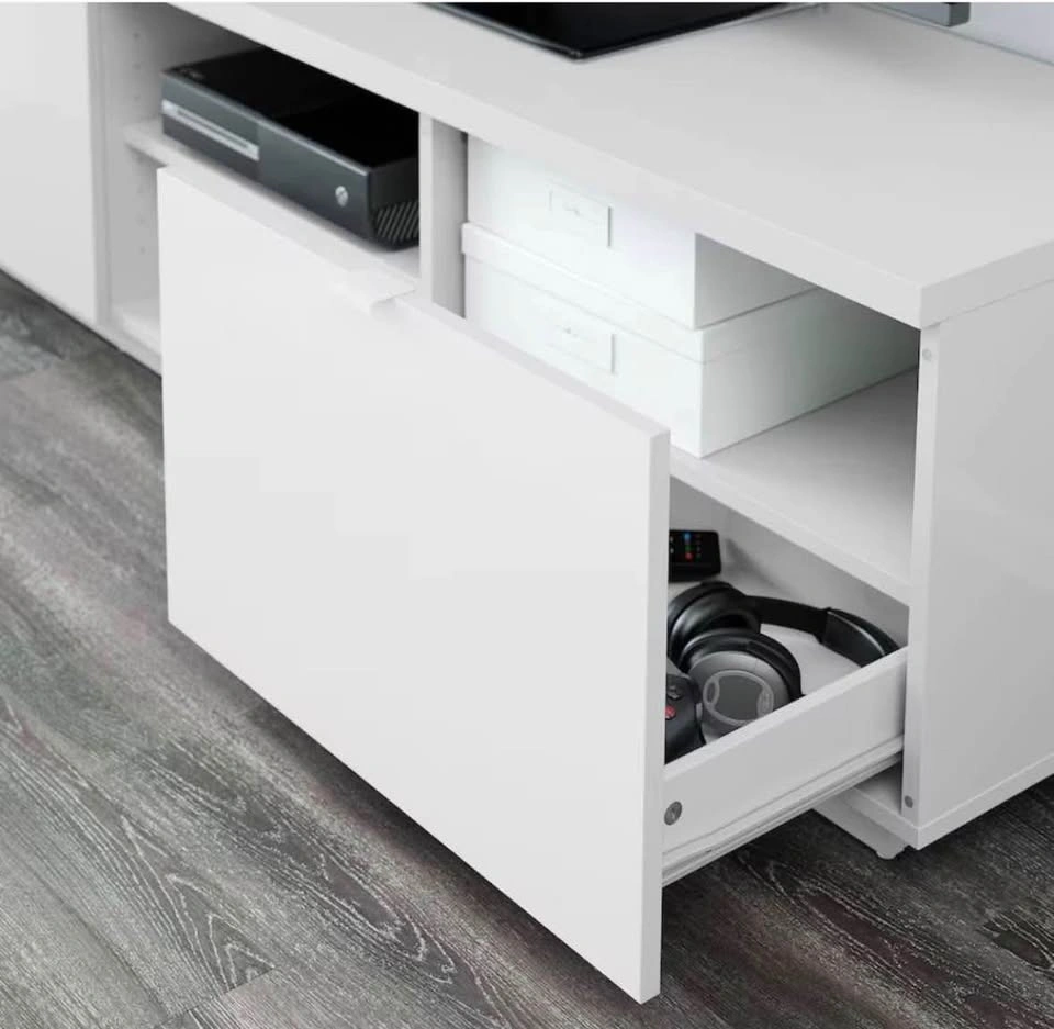 IKEA Byas tv stand - photo 4