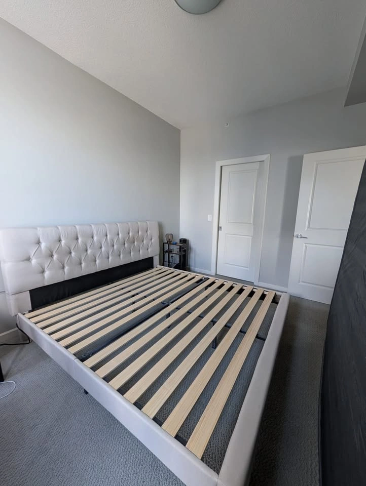 King Bed Wood Frame - photo 2