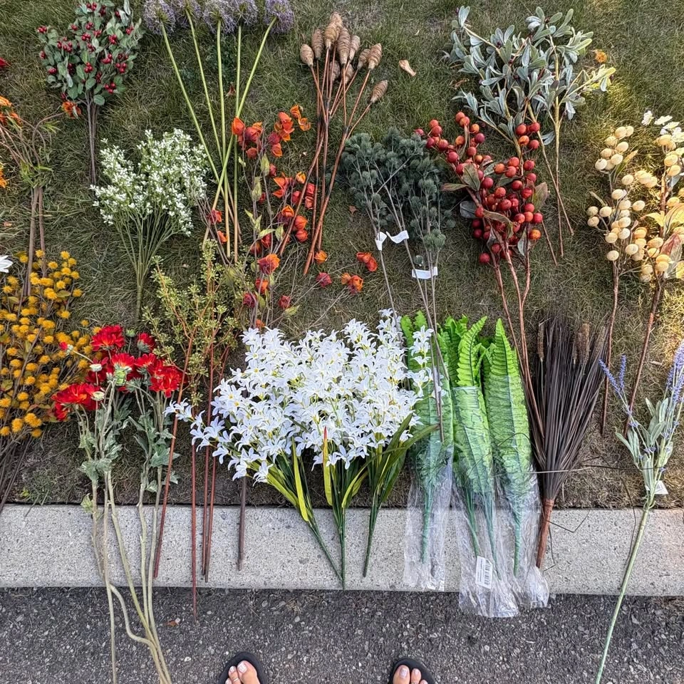 HUGE Bundle of Artificial Flowers - photo 5
