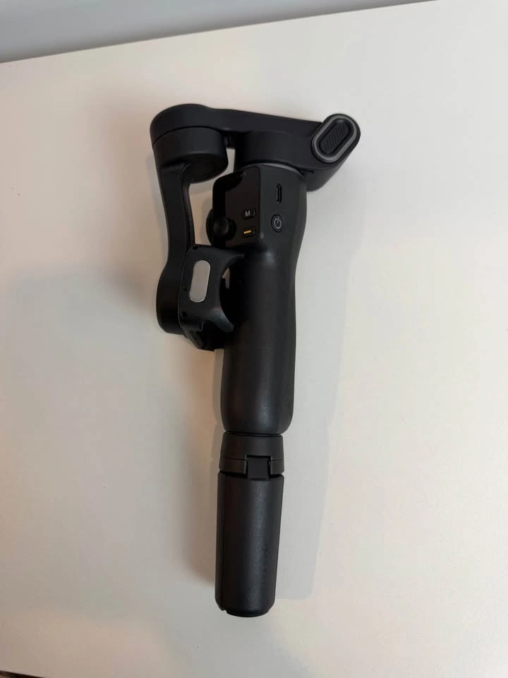 Aochuan Smart V8 3-Axis Smartphone Gimbal Stabilizer with Tripod - photo 2