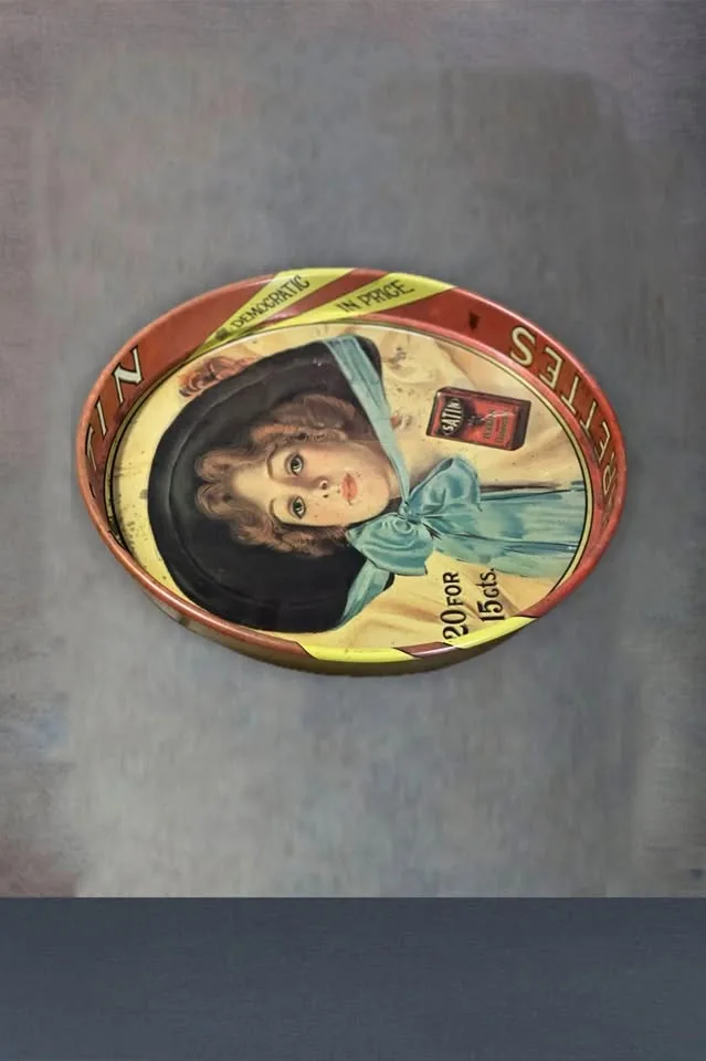 Rare Satin Cigarettes Advertising Tray image indicator(4)