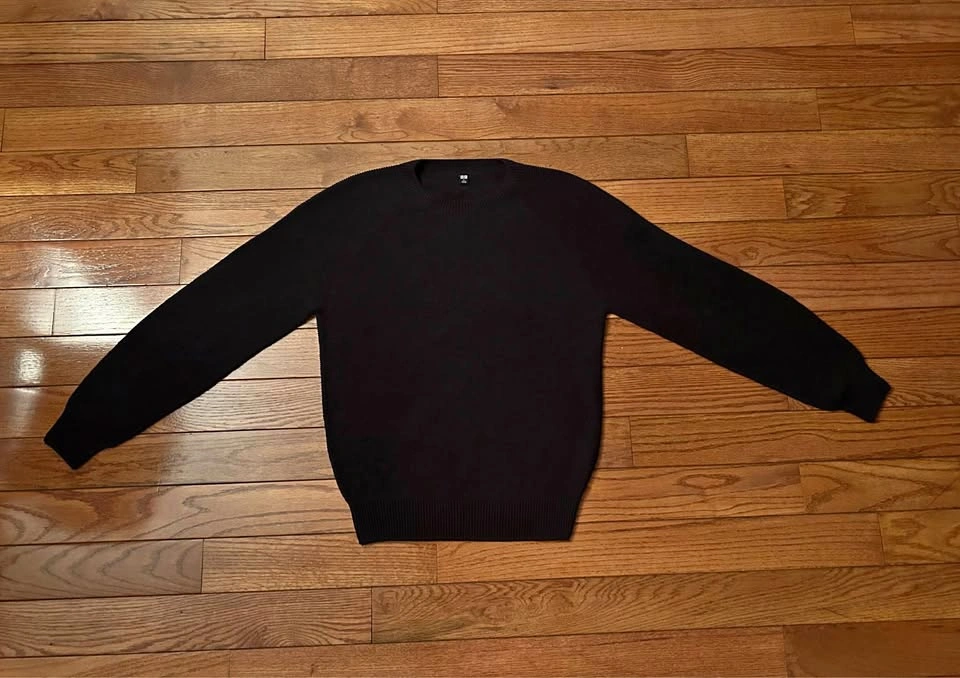 Black Uniqlo Waffle Knit Crew Neck Sweater