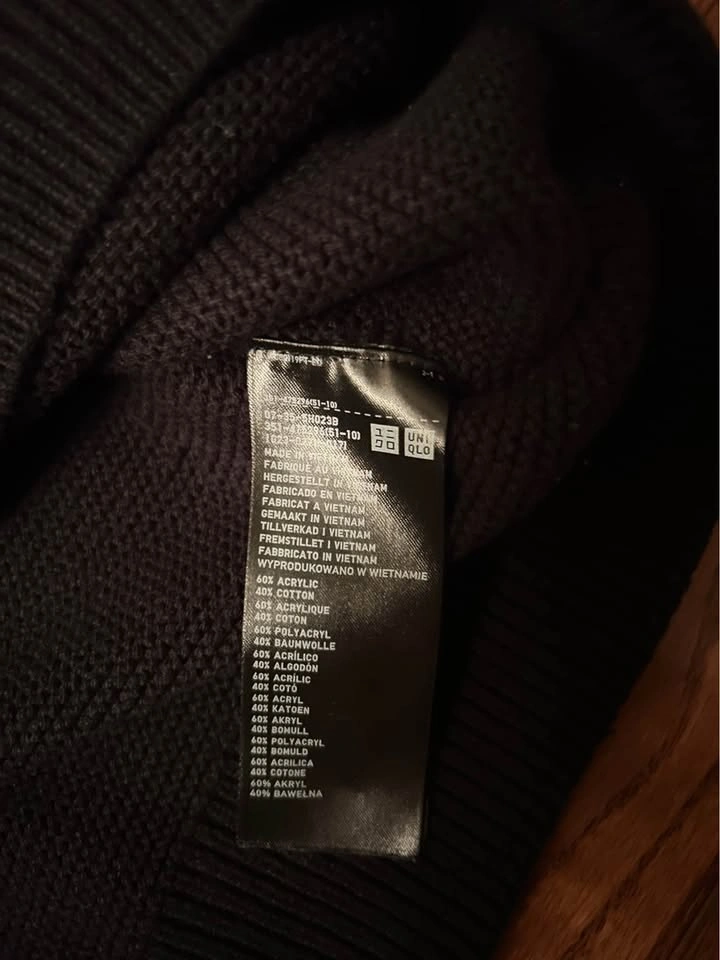 Black Uniqlo Waffle Knit Crew Neck Sweater - photo 3