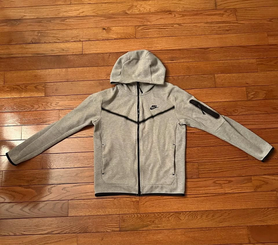 Nike Tech Fleece Full-Zip Hoodie - Size Small