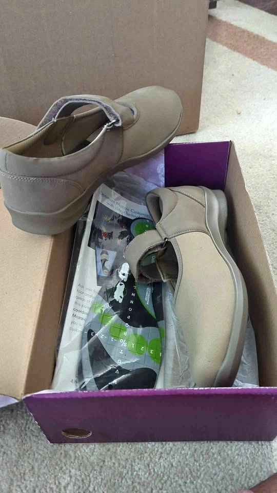 Aetrex Women's Taupe Mary Jane Orthopedic Shoes Size 8.5