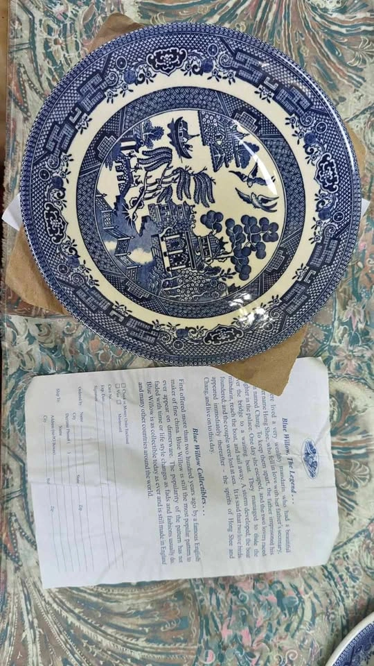 Churchill Blue Willow Salad Bowl