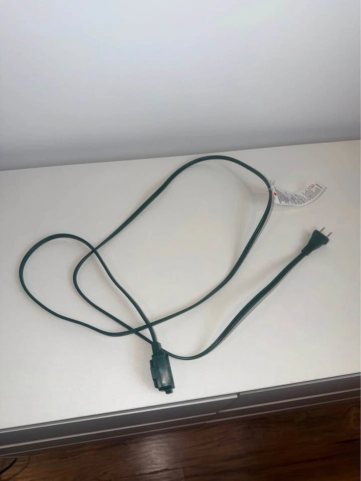 Green Outdoor Extension Cord with 3-Outlet Tap - Used - photo 2
