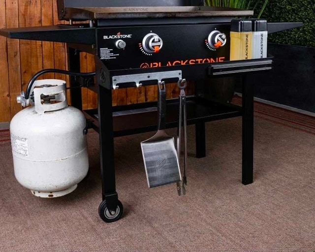 28" Blackstone Griddle Brand New - photo 4