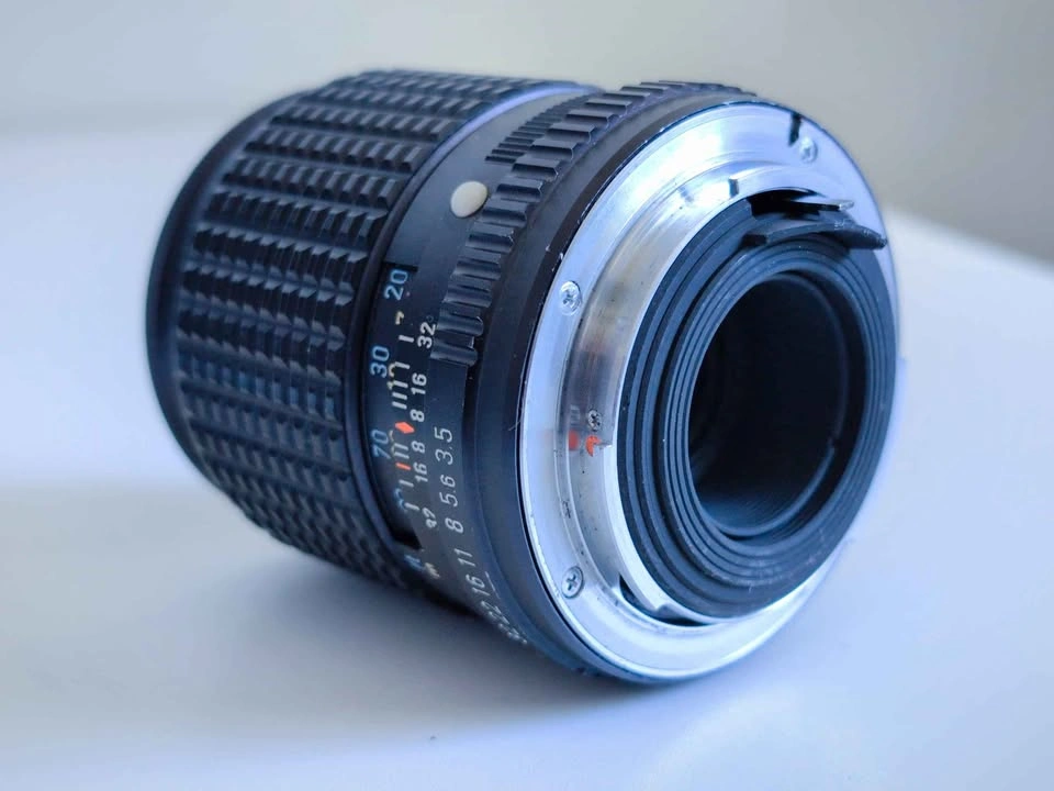 SMC Pentax-M 135mm f/3.5 Lens - photo 4