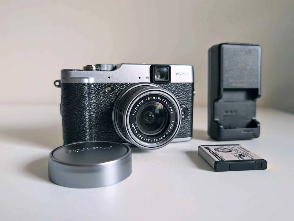Fujifilm X20 Digital Camera
