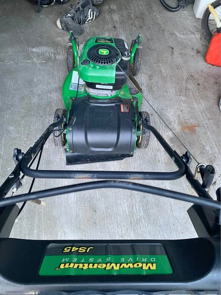 John Deere JS45 Self Propelled Lawnmower 190CC Briggs and Stratt