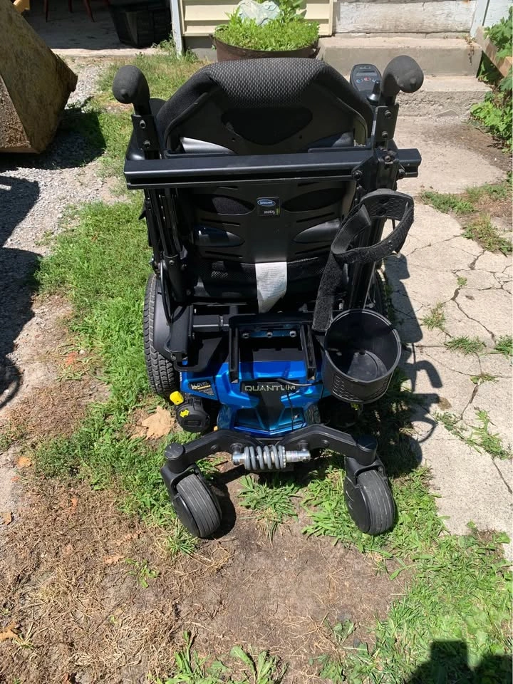 Quantum Q6 Edge 2.0 Power Wheelchair - photo 4