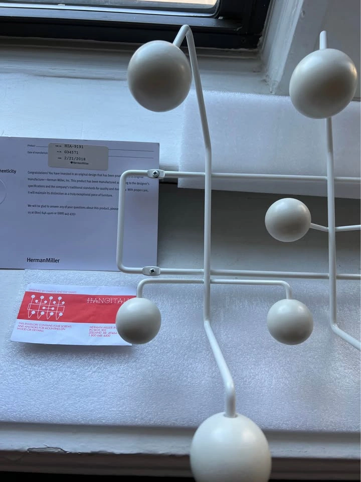 Eames Hang It All® by Herman Miller in White. Excellent conditio - photo 4