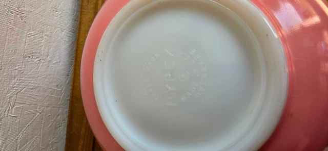 Vintage Pyrex 444 Pink Gooseberry 4 Quart Mixing Bowl - photo 4