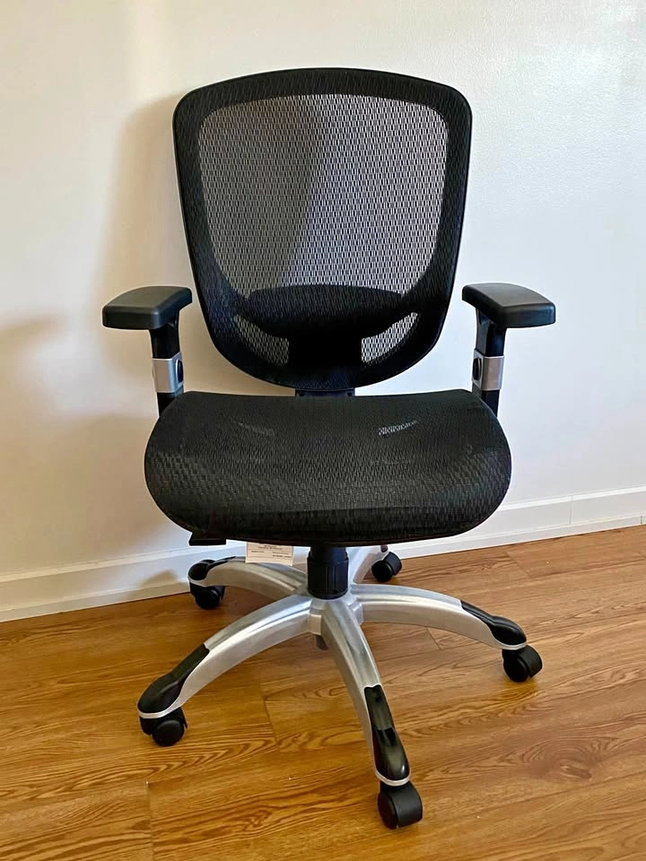 Ergonomic computer desk chair