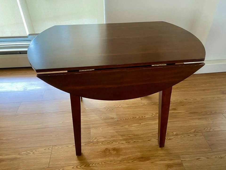 Round wood kitchen table - photo 4