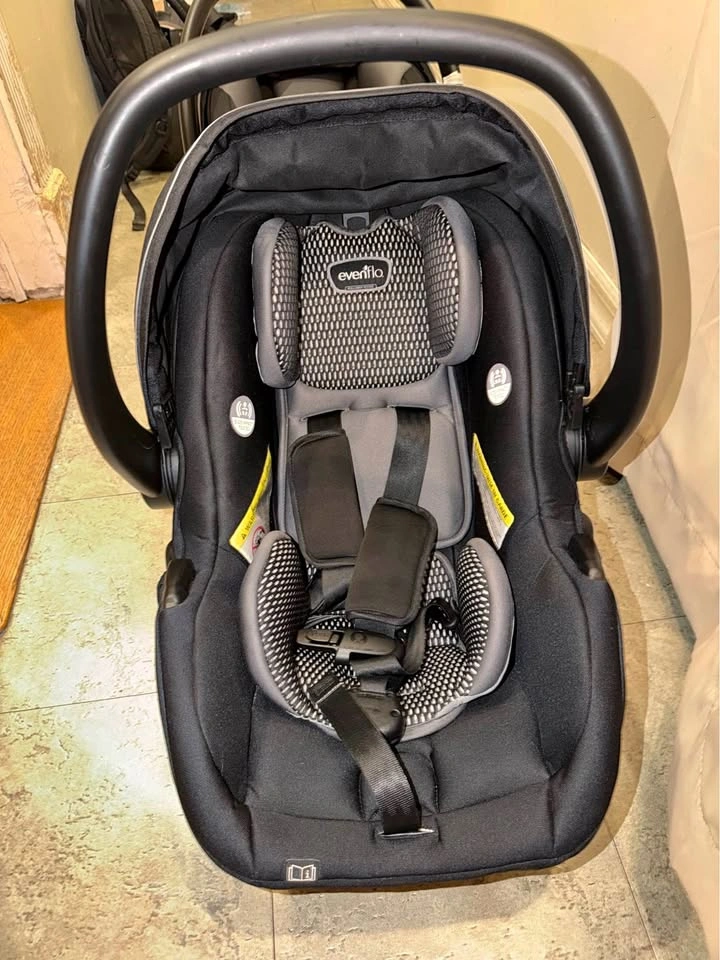Evenflo LiteMax DLX Infant Car Seat