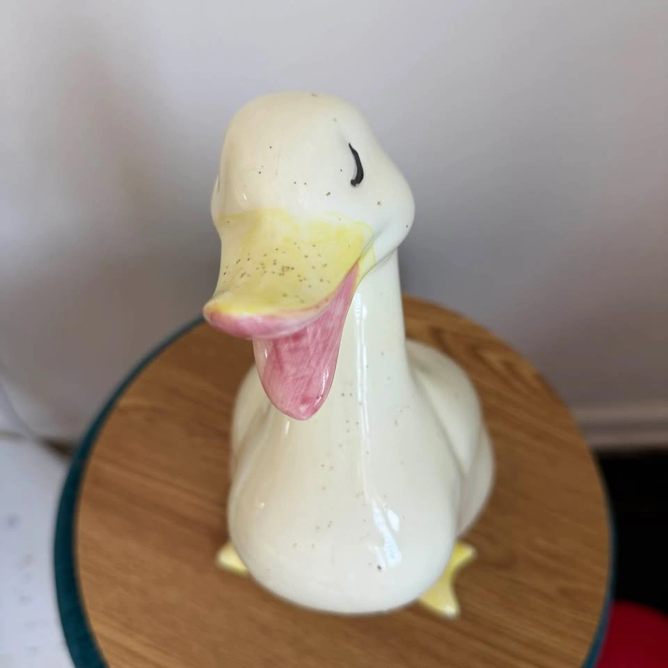 Vintage Ceramic Quacking Duck / Goose Figurine - photo 3