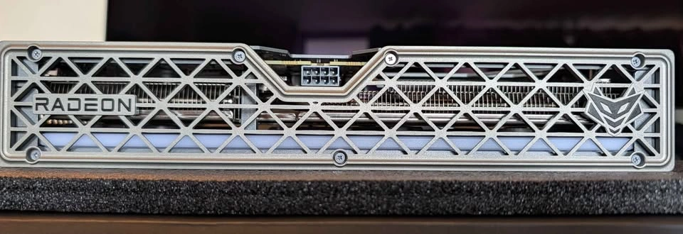 Sapphire NITRO+ RX 9060 XT 16GB - Excellent Condition - photo 3