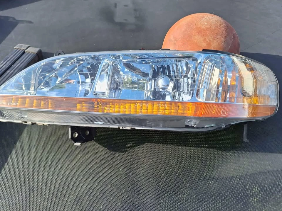 Left Driver Side Headlight - photo 2