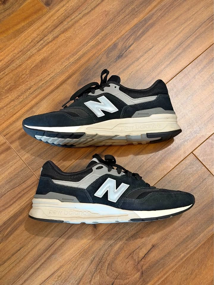 New Balance 997H - Size 10 M