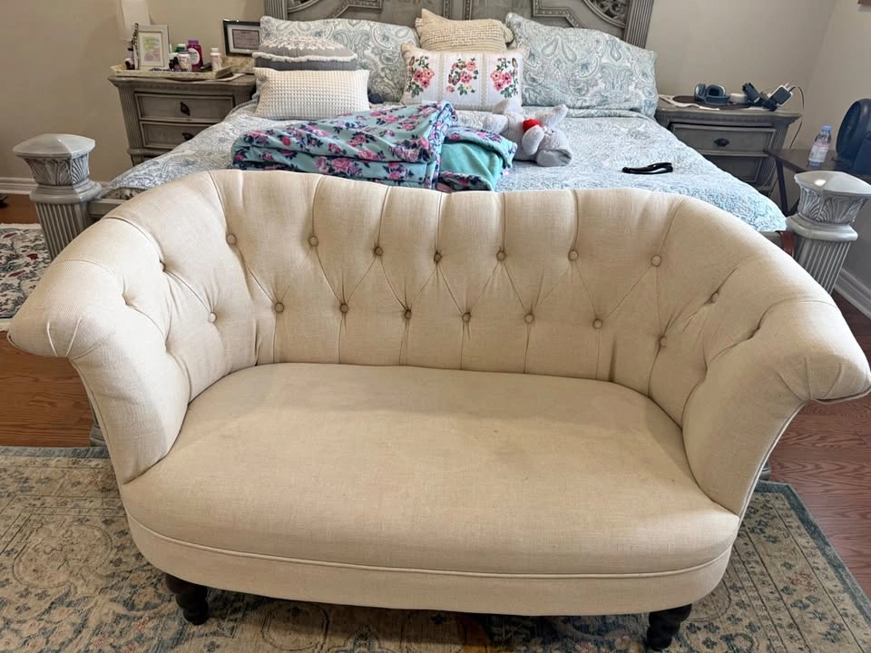 Lounge Accent Sofa