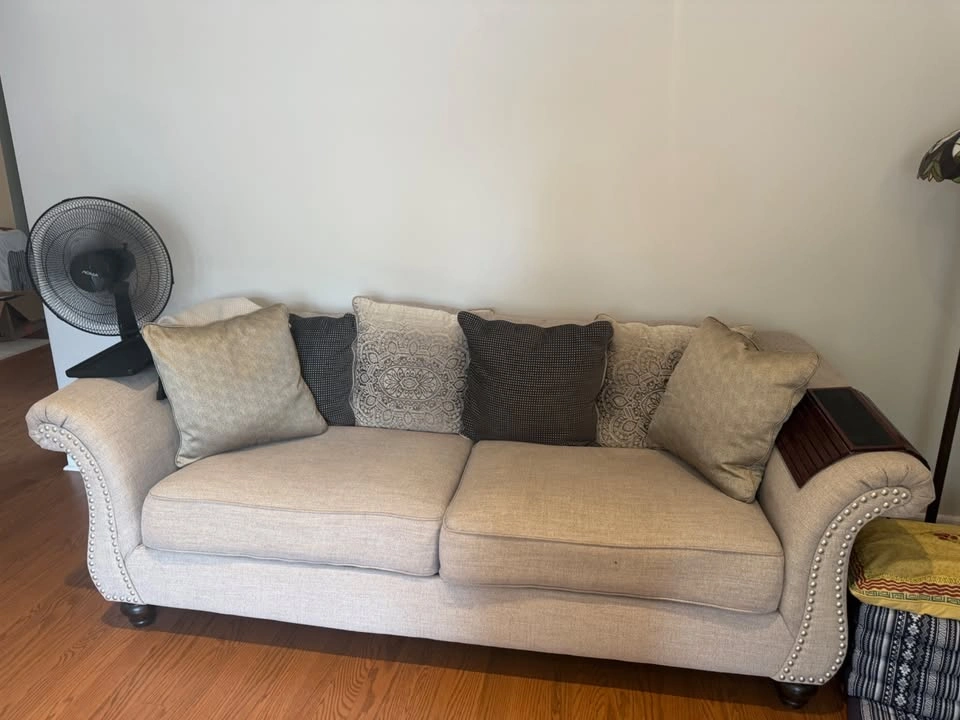 Sofa & Love Seat combo with 11 cushions From Ashley Furniture - photo 2