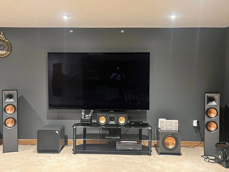 TV ENTERTAINMENT UNIT - glass