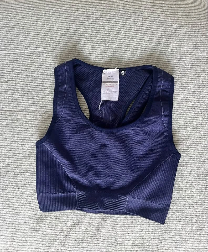 4 pieces AYBL sports set - photo 3