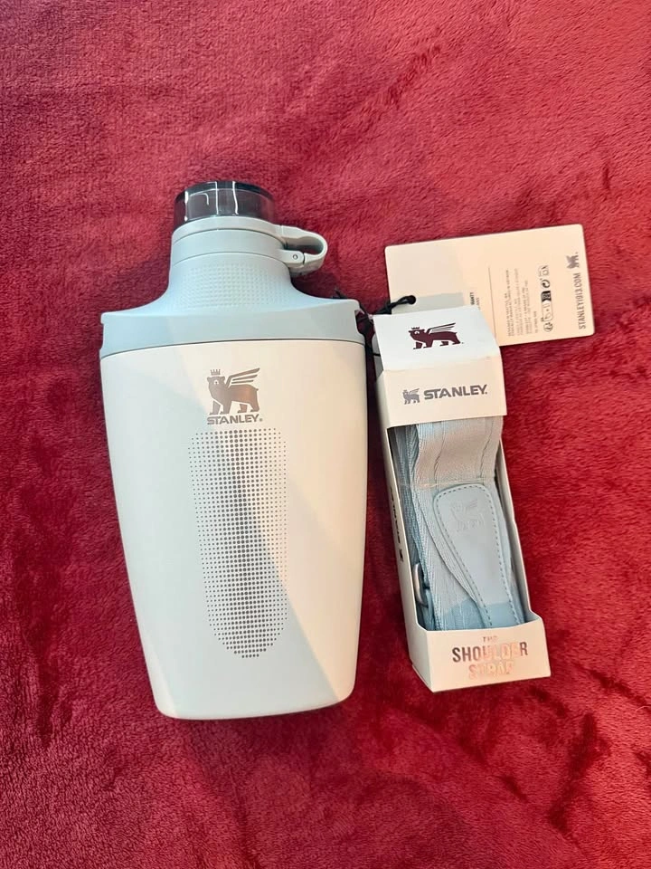 Stanley Cross Bottle 650ml