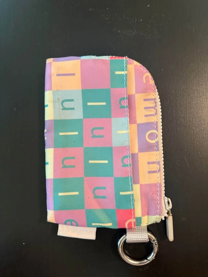 Lululemon clippable wallet - photo 2