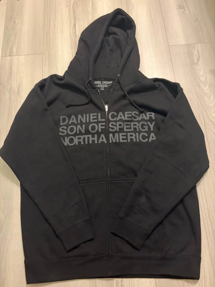 Daniel Caesar Zip Hoodie - photo 2