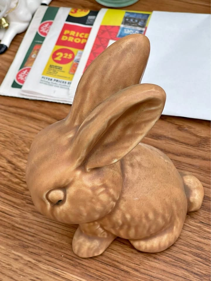 Vintage SylvaC snub nosed rabbit mold 305