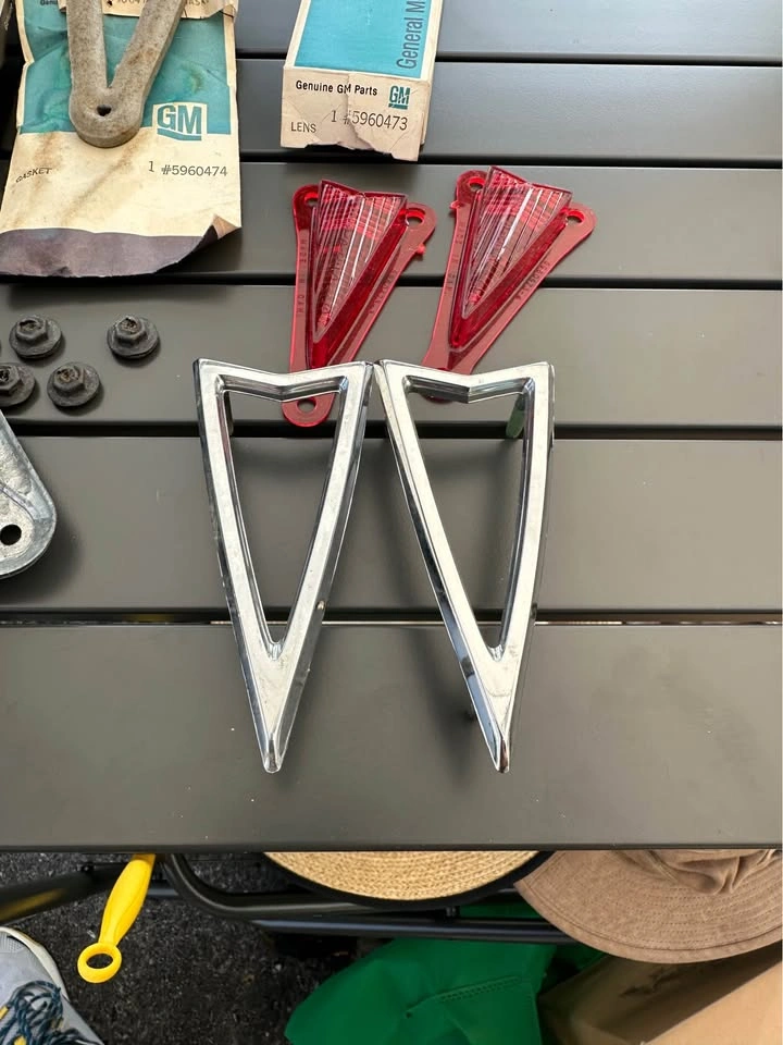 Pontiac Firebird 1968 - tail marker lights - photo 5