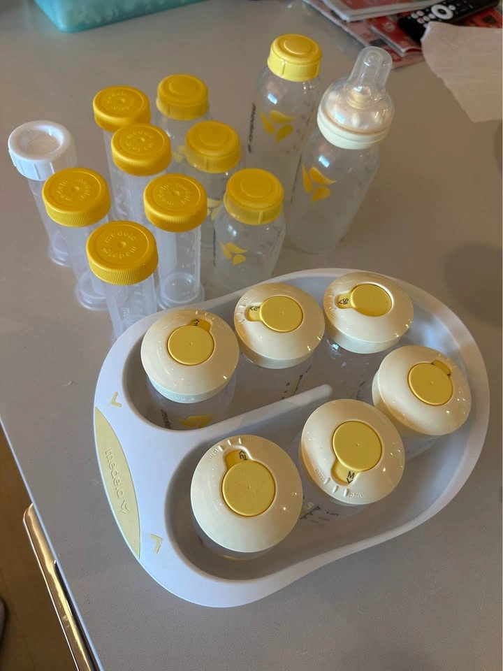 Medela milk containers - photo 3